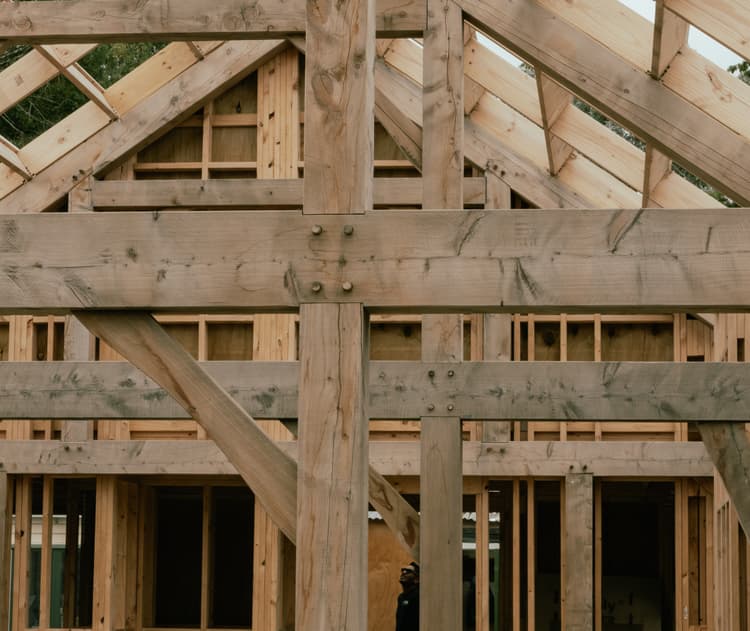 Mortise and tenon joinery accentuates the quality and characteristics of the timber